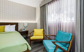 The Skylark, A Palm Springs Hotel